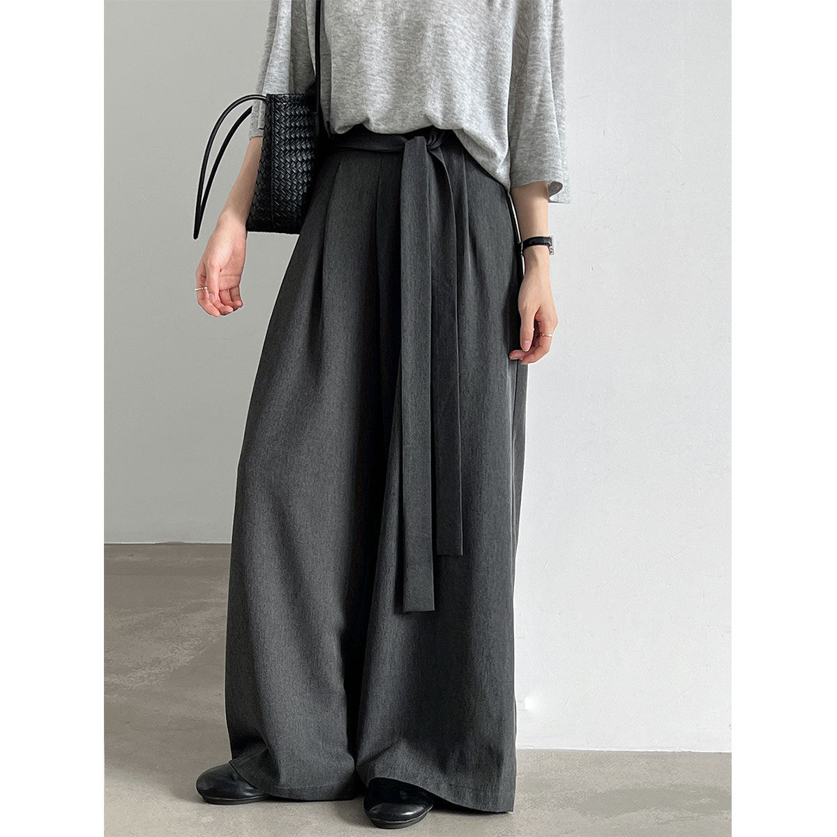 Women's Belted Pleated Wide Leg Trousers