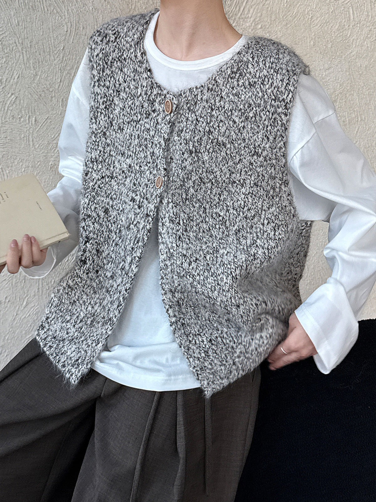 Women's Color Block Round Neck Knit Vest