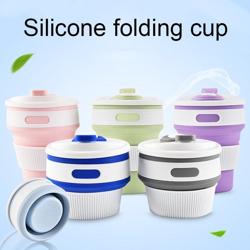 Collapsible cups with lids in several pastel colors